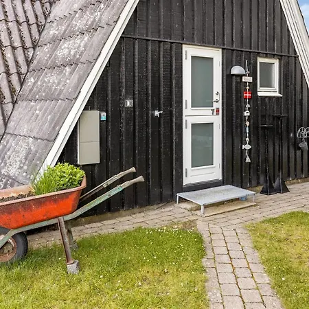 Hunding - 600m From The Sea In Ne Jutland By Interhome *
